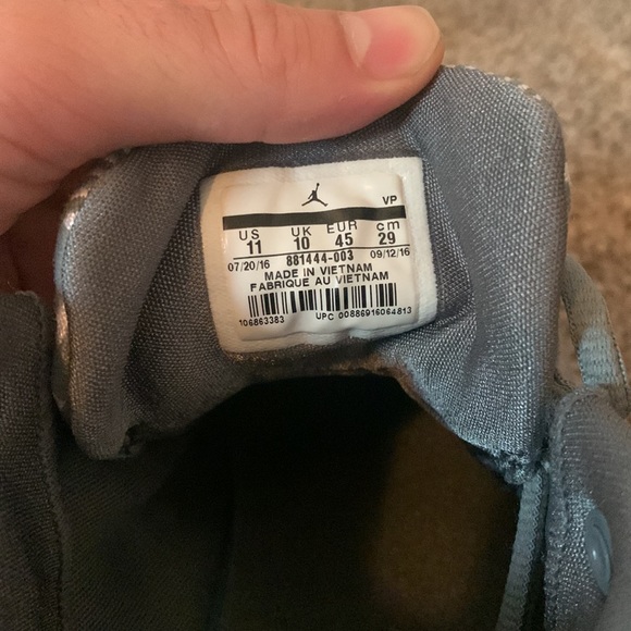 Jordan’s WORN size 11 - Picture 2 of 4